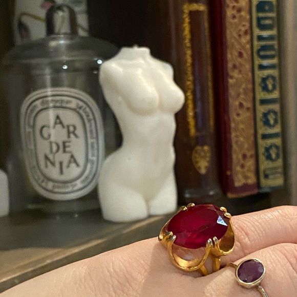 18K heavy electroplate yellow gold ring with ruby red color stone crystal - Picture 4 of 16